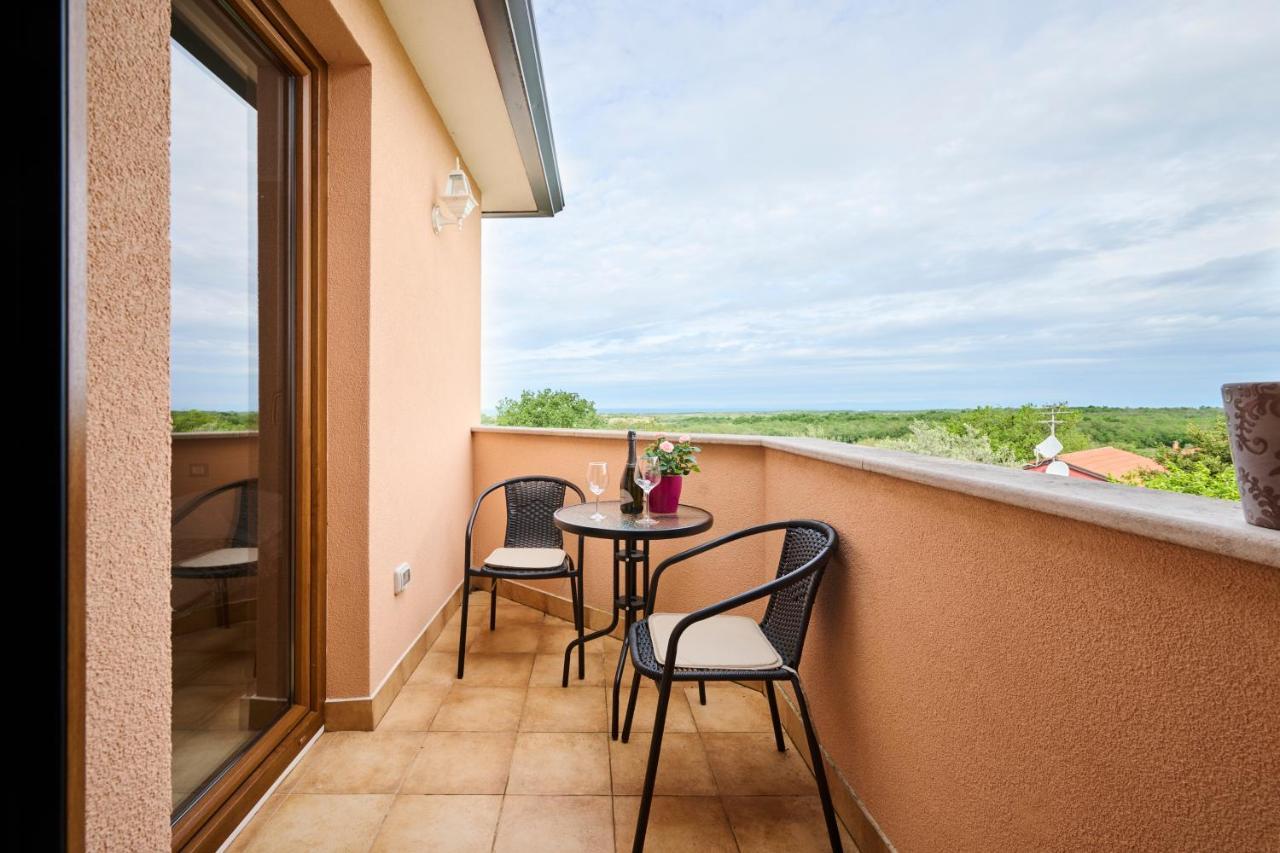 Apartamento Aisha Brtonigla Exterior foto